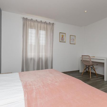 Villa Viscum In Central Istria For 8 Persons With Large Garden - Pet Friendly بازين المظهر الخارجي الصورة