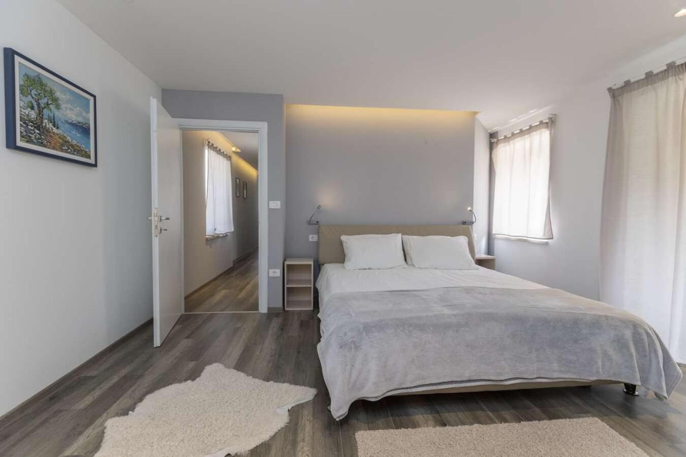 Villa Viscum In Central Istria For 8 Persons With Large Garden - Pet Friendly بازين المظهر الخارجي الصورة