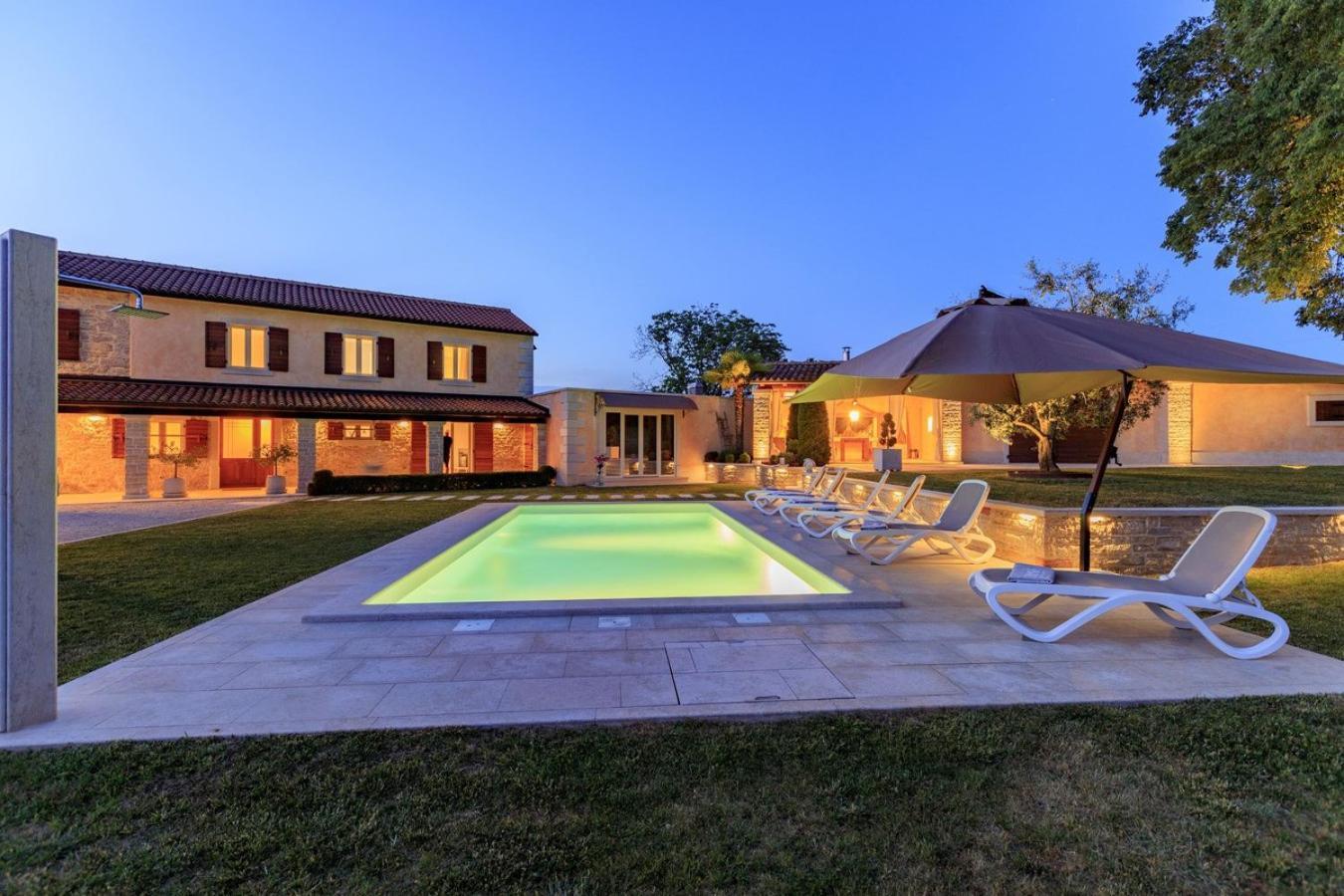 Villa Viscum In Central Istria For 8 Persons With Large Garden - Pet Friendly بازين المظهر الخارجي الصورة