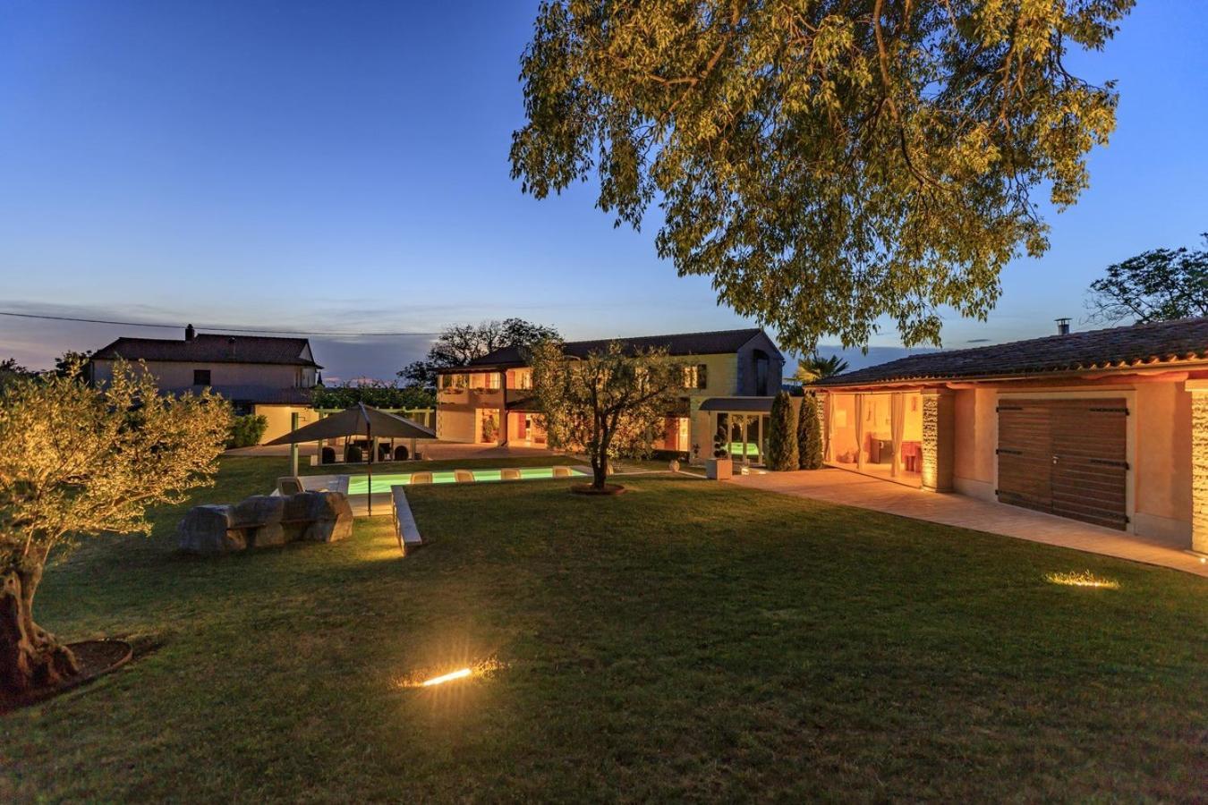 Villa Viscum In Central Istria For 8 Persons With Large Garden - Pet Friendly بازين المظهر الخارجي الصورة